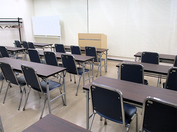 小ホール(北側5分の2利用)